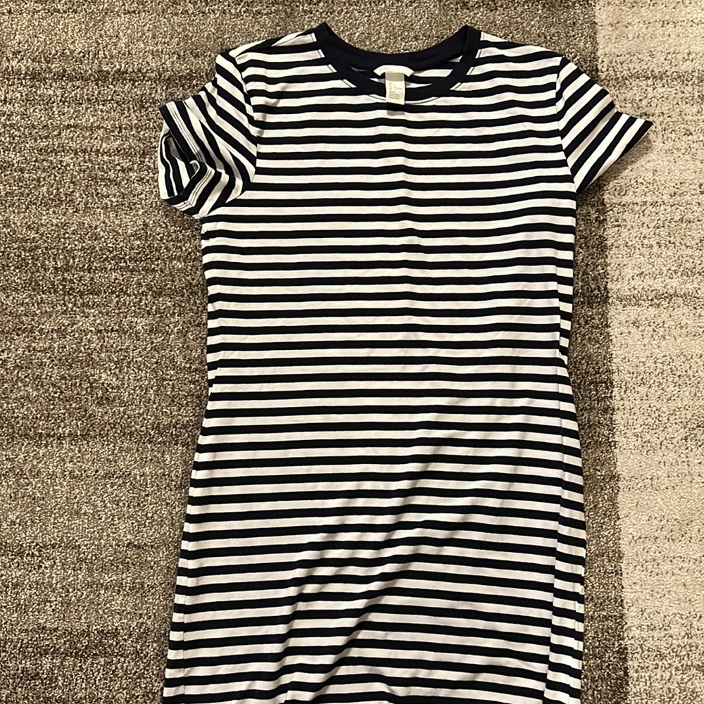 H&M size L navy and white striped fitted dress